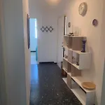 Casa Bianca 5 - Confortevole In Centro A 아파트 모네글리아