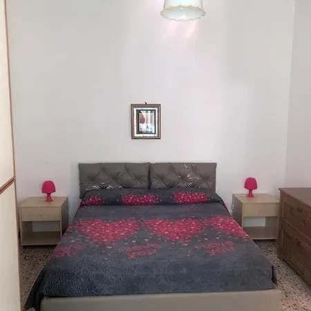 Casa Bianca 5 - Confortevole In Centro A Lägenhet Moneglia